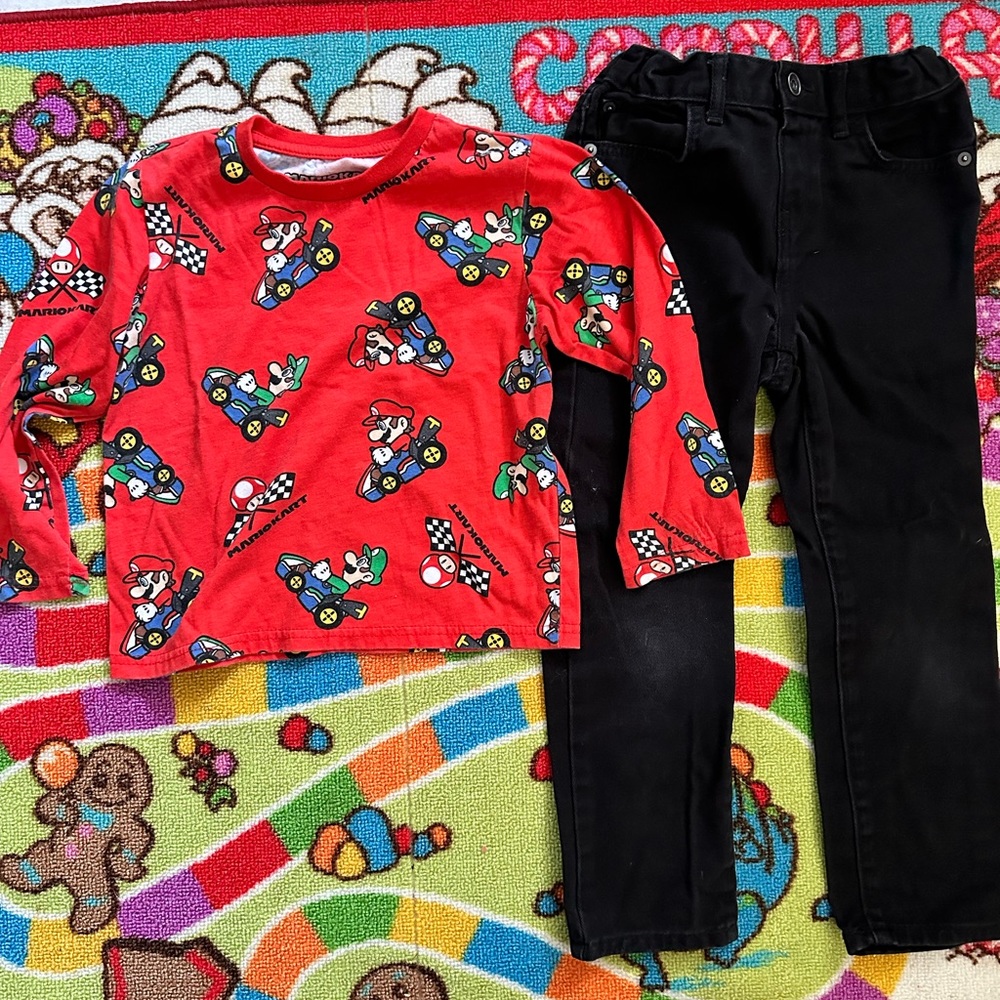 Toddler boys 👦 matching set.